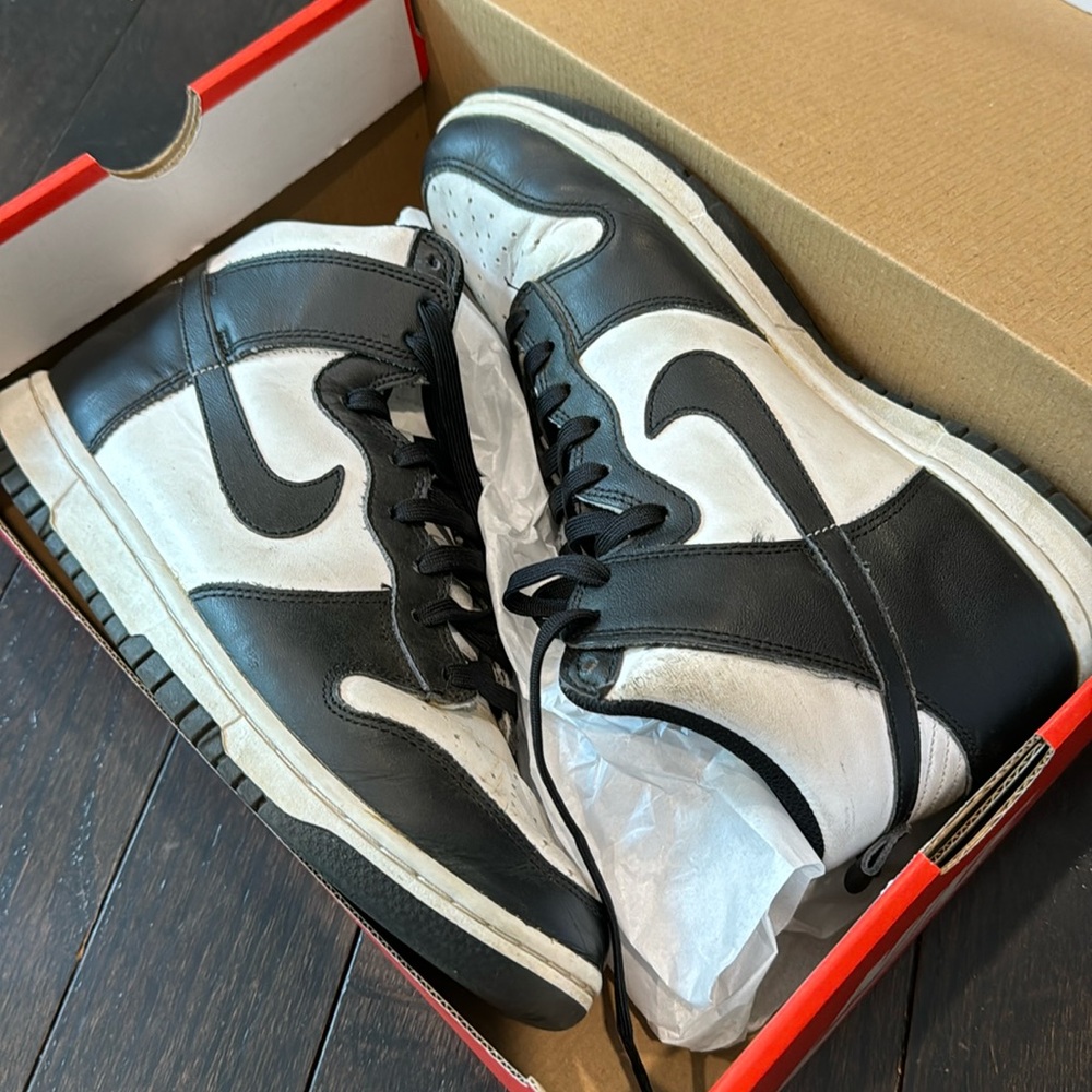 NIKE DUNK HI RETRO size 8.5 men’s/ 10 women